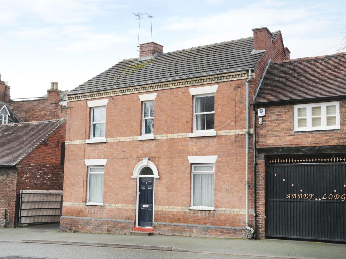 7 Monkmoor Road Apartment *